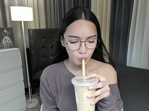 Blaire Samantha online show from December 5, 2025, 7:07 am