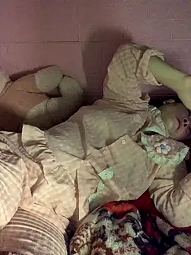 Star-sweet online show from November 18, 2025, 3:10 am