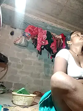 Snapshot of sadhna200 chatting on September 13, 2025, 5:02 pm sadhna200 online show from September 13, 2025, 5:02 pm