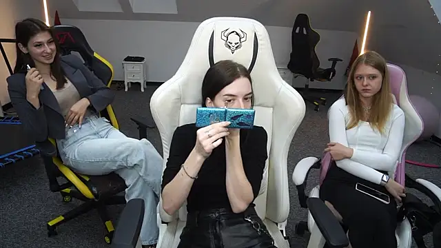  Lili 054 online show from October 7, 2025, 10:38 am