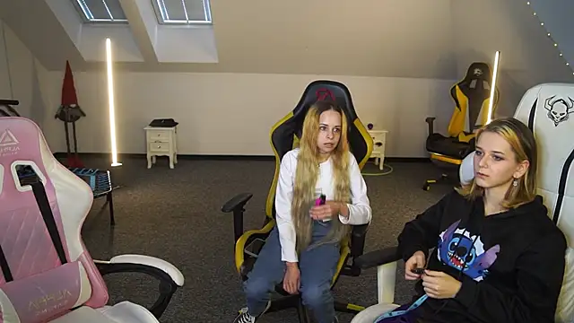  Lili 054 online show from September 30, 2025, 10:43 am