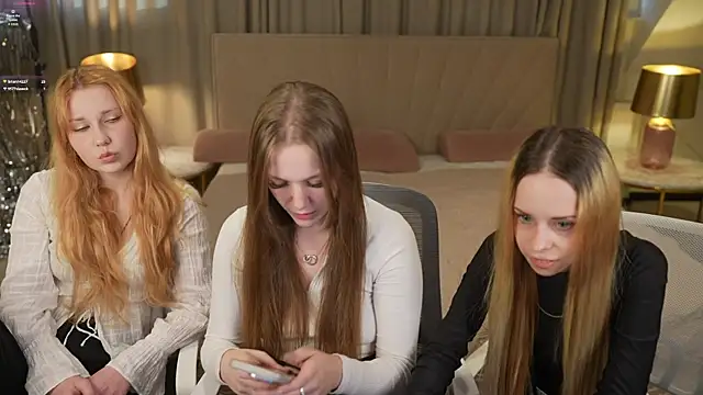 Ella 054 online show from October 13, 2025, 2:29 pm