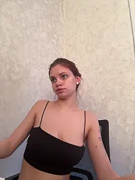 rinabluu online show from February 13, 2026, 9:42 am