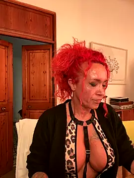 Hotmilfhamburg1 online show from November 14, 2025, 5:44 am