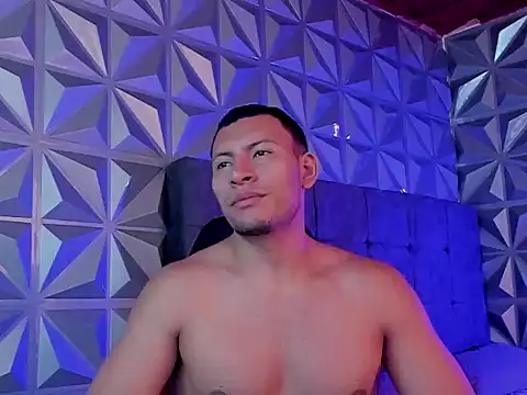 Snapshot of Arthur_Masson chatting on February 19, 2026, 12:13 pm Arthur Masson online show from February 19, 2026, 12:13 pm