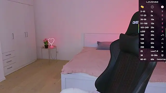 CuteAriel7 online show from December 19, 2025, 5:48 pm