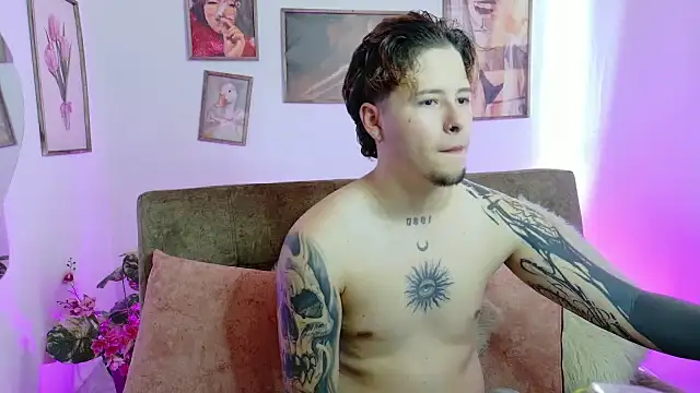  tylerr  online show from October 2, 2025, 3:48 pm