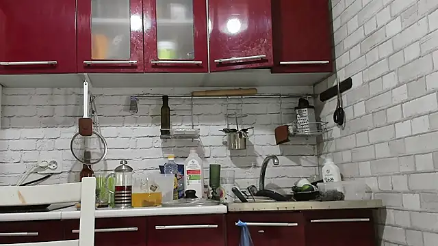 WonderConnie1 online show from October 18, 2025, 6:10 pm