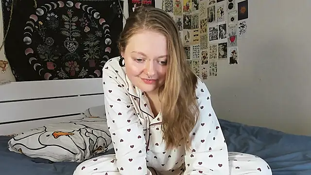 WonderConnie1 online show from September 20, 2025, 10:09 am