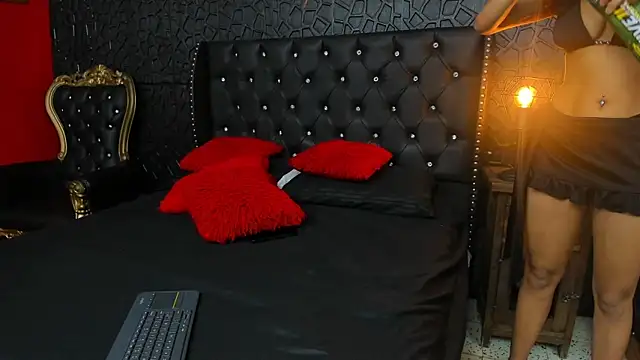 yiyisandoval online show from September 19, 2025, 1:15 pm