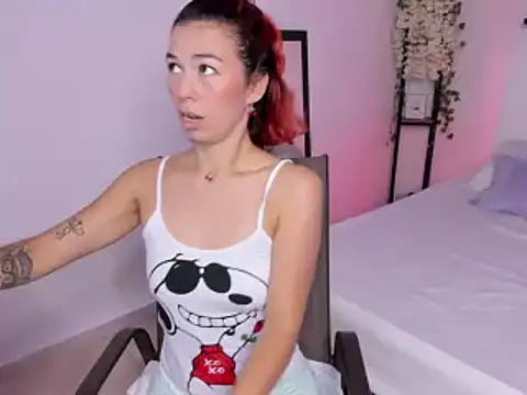 Snapshot of selene_boyer chatting on September 17, 2025, 4:09 pm selene boyer online show from September 17, 2025, 4:09 pm