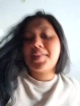 Alessandraa- online show from September 25, 2025, 6:36 pm