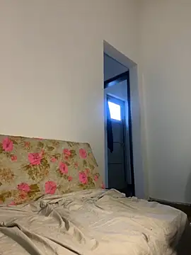 marixaballi online show from October 4, 2025, 6:53 pm