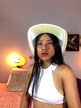 SophieW1 online show from October 24, 2025, 12:15 pm