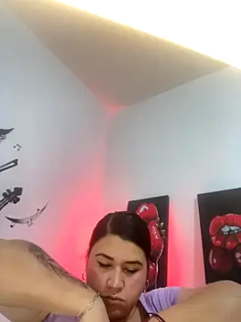 SafiroFer online show from October 16, 2025, 9:01 pm