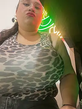 SafiroFer online show from September 8, 2025, 9:14 pm