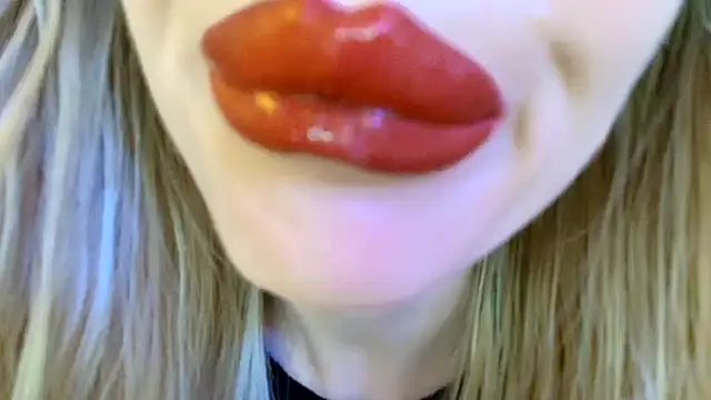 Snapshot of Politeeliza chatting on May 15, 2026, 8:51 pm Politeeliza online show from May 15, 2026, 8:51 pm