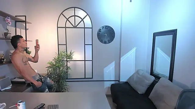 MrJustin  online show from September 22, 2025, 8:37 pm