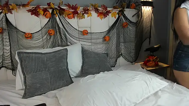 ScarletStarr online show from October 25, 2025, 3:49 am