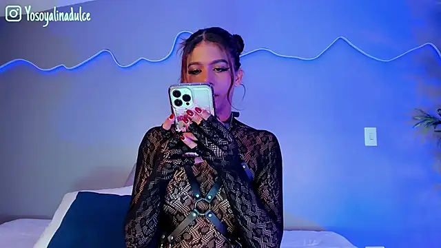 AlinaSweett  online show from September 27, 2025, 3:18 pm