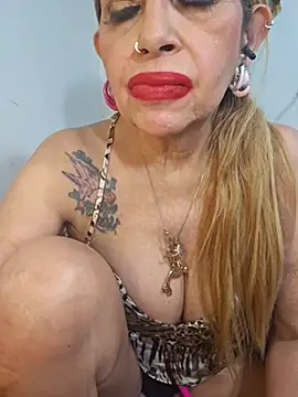 Sweeteangel online show from April 19, 2026, 9:28 pm