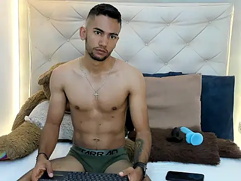 Snapshot of MaicolParker_ chatting on March 22, 2026, 3:24 pm MaicolParker online show from March 22, 2026, 3:24 pm