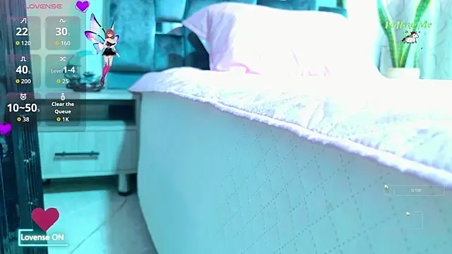 Luna sophya online show from October 25, 2025, 7:36 pm