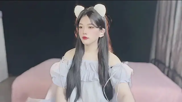 Sparkly Candy online show from September 17, 2025, 2:19 pm