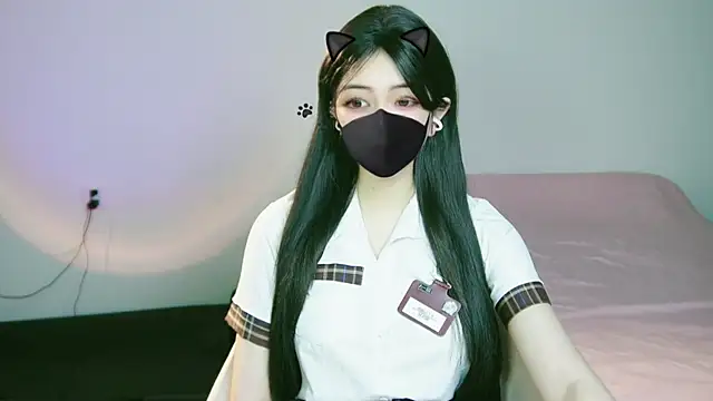 Sparkly Candy online show from October 1, 2025, 2:43 pm