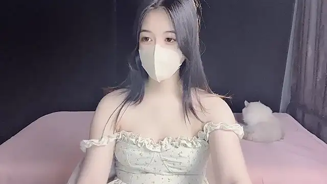 Sparkly Candy online show from September 18, 2025, 10:57 pm