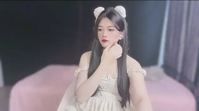 Sparkly Candy online show from September 18, 2025, 2:25 am