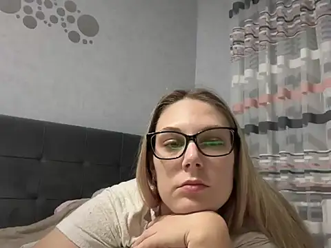 NikexPretty online show from October 10, 2025, 8:42 pm