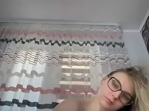 NikexPretty online show from March 21, 2026, 11:03 am