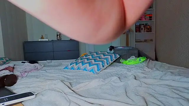 hotgirlzal online show from March 14, 2026, 2:23 pm