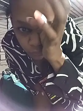 HappygalTheQueen online show from October 4, 2025, 4:47 am