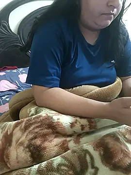 payal 261072  online show from December 14, 2025, 9:53 pm