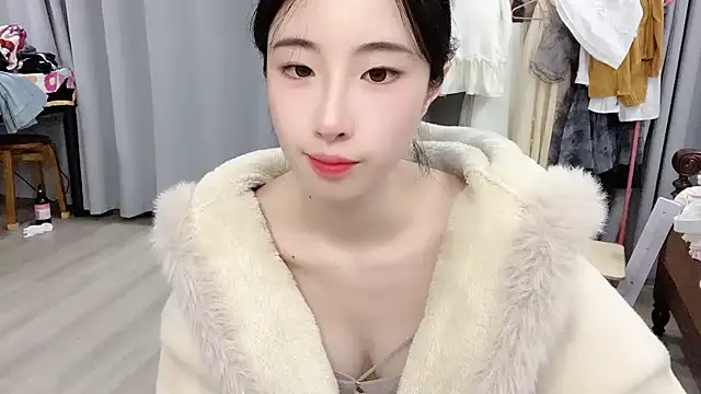 Freya7777 online show from September 20, 2025, 12:43 pm