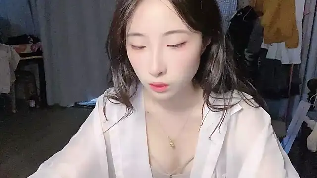 Freya7777 online show from September 12, 2025, 3:39 am