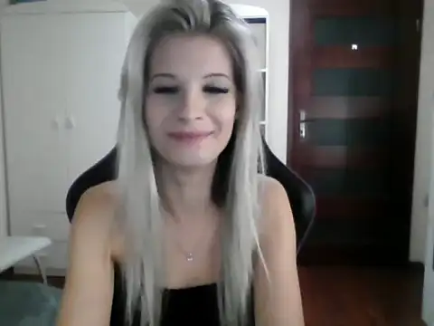 KristineGlow online show from September 24, 2025, 8:15 pm