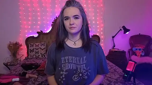 SilkenSin online show from April 12, 2026, 9:23 am