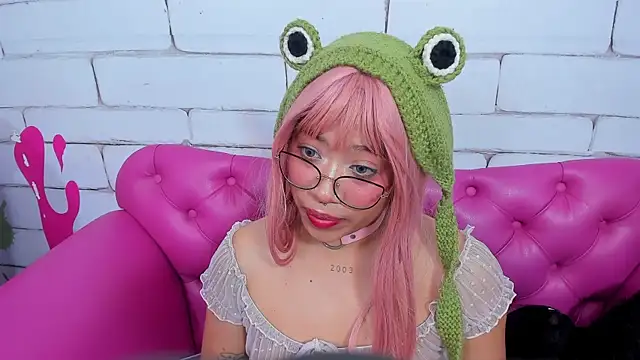 SafiroAgataaa online show from September 16, 2025, 1:06 am