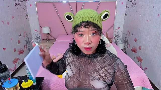 SafiroAgataaa online show from September 13, 2025, 7:58 pm