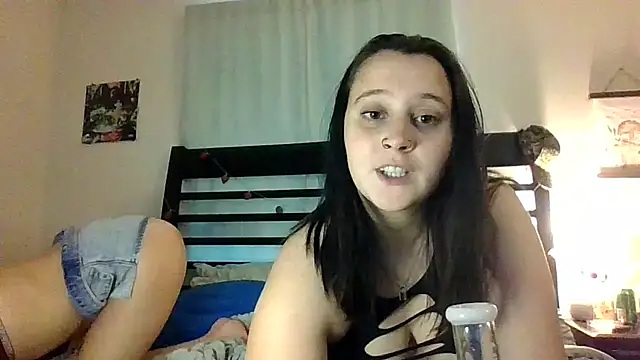 Snapshot of Shadow_Slut chatting on October 1, 2025, 10:57 pm Shadow Slut online show from October 1, 2025, 10:57 pm