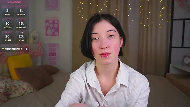 Snapshot of JuanaFriesz chatting on February 25, 2026, 9:20 am JuanaFriesz online show from February 25, 2026, 9:20 am