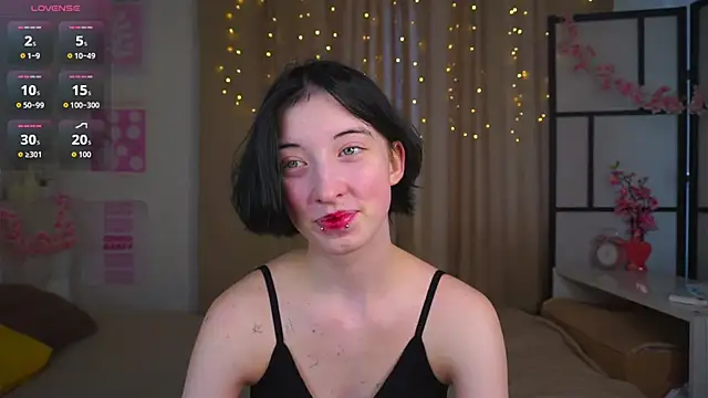 Snapshot of JuanaFriesz chatting on February 24, 2026, 9:21 am JuanaFriesz online show from February 24, 2026, 9:21 am