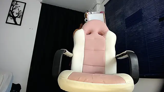 AnaliaBassi online show from November 8, 2025, 6:50 am