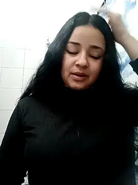 Emmy   online show from November 18, 2025, 3:43 am