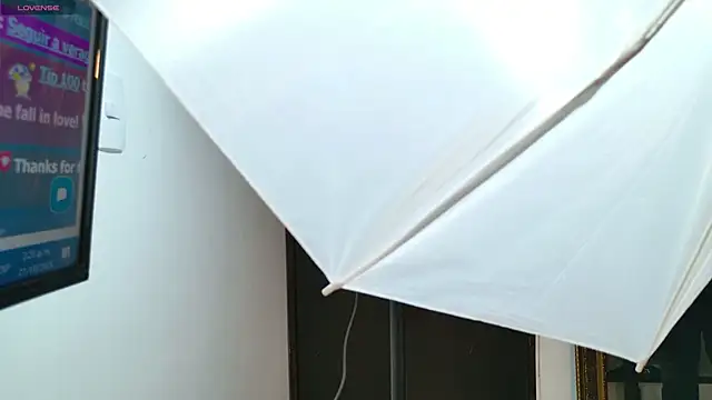 VeraGarnier online show from October 21, 2025, 7:24 pm