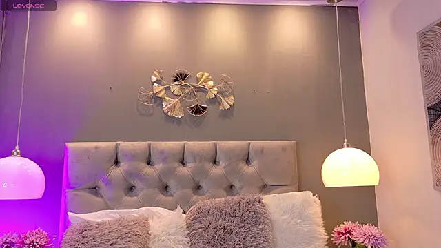 kendalFox  online show from February 21, 2026, 11:29 pm