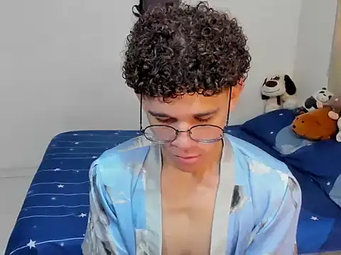 Tom Blues online show from October 21, 2025, 2:38 pm